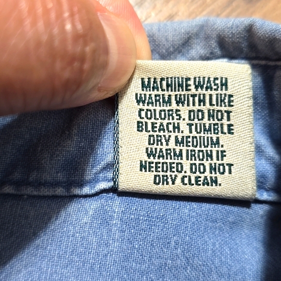 L.L. Bean Blue Casual Button Down Shirt Relaxed Fit - Picture 9 of 9